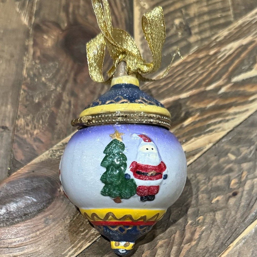 Christmas ORNAMENT Santa Claus trinket box Ball Bulb opens up